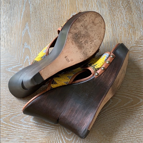 DIANE VON FURSTENBERG Woven Moore Crisscross Wedge 9.5 - Picture 10 of 13